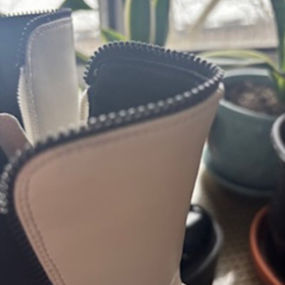 Little Empress Chelsea Boot! - Picture 6 of 7